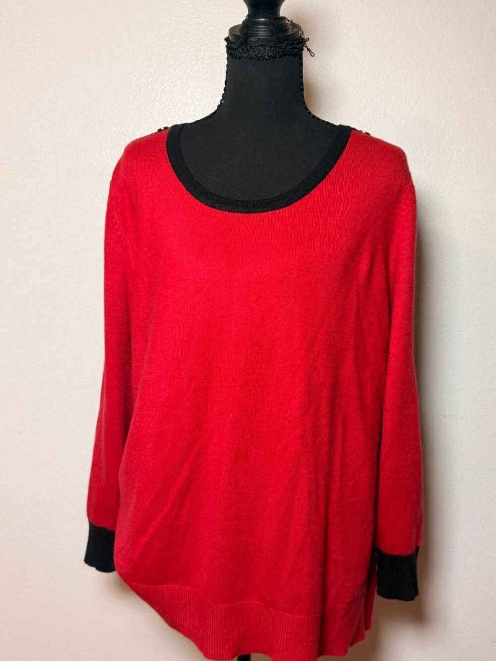 JM Collection Red Black Colorblock Sweater XL Gold Button Sleeve Holiday Chic